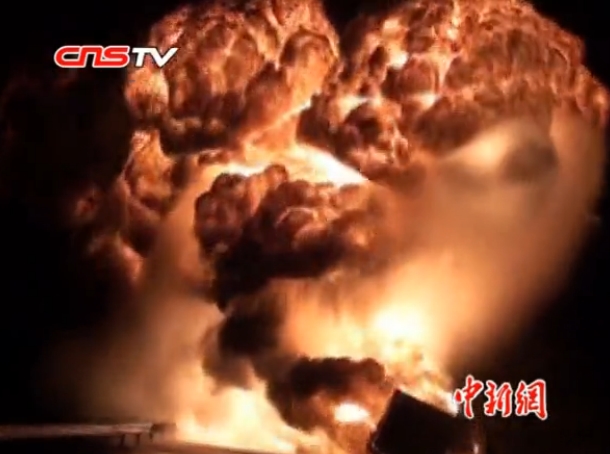 新疆連霍高速貨車爆炸