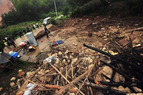 長沙暴雨造成寧鄉縣夏鐸鋪鄉山體滑坡