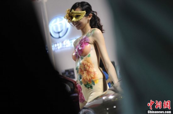 山西車模人體彩繪秀