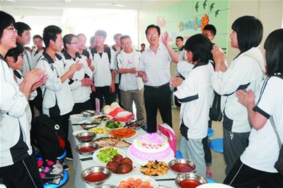 青島即墨實驗高中高三11班43名考生全超一本線