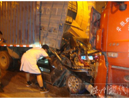 甌北雙龍山隧道車禍現(xiàn)成圖片