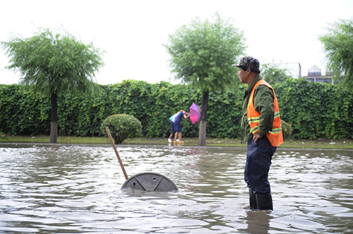 窨井蓋被打開排水