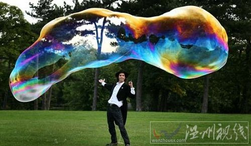 世界上最大的肥皂泡圖片