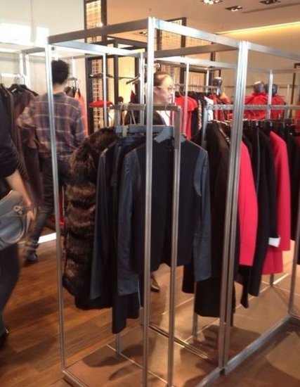 王菲離婚后的近況:網友發現王菲現身香港掃貨