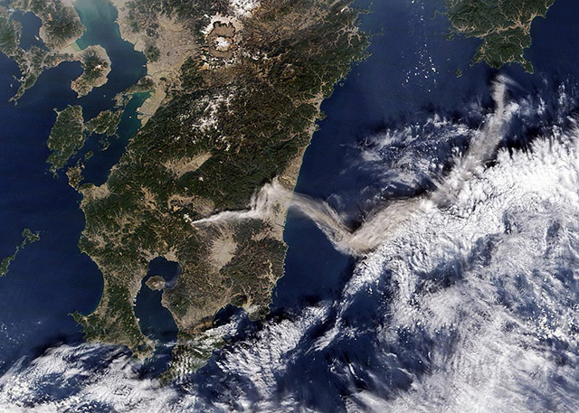 火山噴發太空俯瞰圖