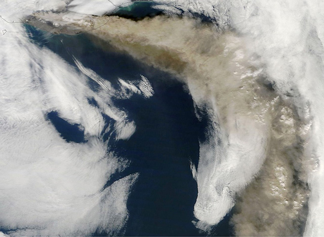 火山噴發太空俯瞰圖