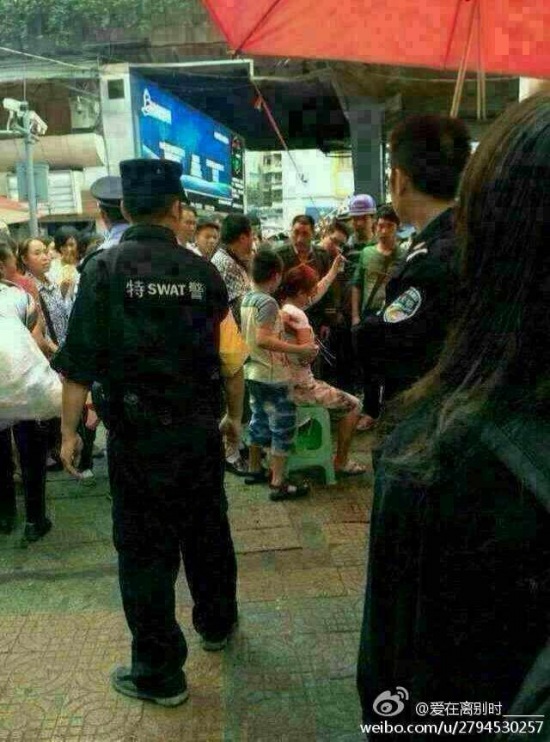 貴陽市民買羊肉串被刺傷