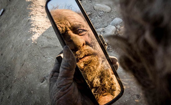 伊朗80歲老人60年不洗澡