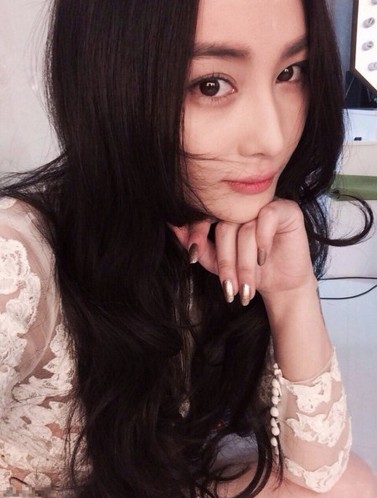 張馨予自爆長發美照現真顏