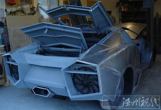 農民自制蘭博基尼跑車