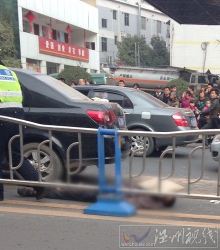 資陽上西街車禍現場