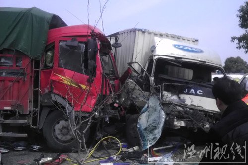 常州武南路交通事故現(xiàn)場