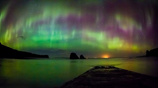 英國上空出現(xiàn)北極光 被波蘭攝影師拍下