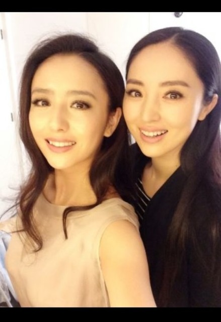 董璇和佟麗婭長的像 網(wǎng)友懷疑是同一個醫(yī)生整容