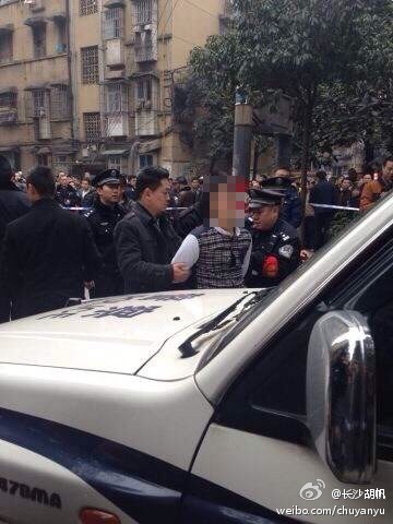 長沙伍家嶺街道菜市場砍人事件