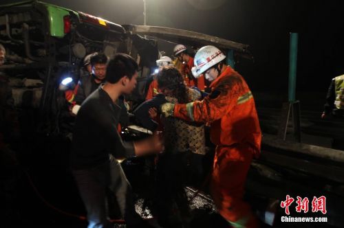 重慶黔江車禍現場圖片