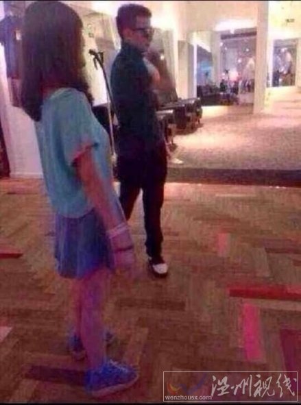 文章道歉后和姚笛逛街照片 網(wǎng)友造謠道德比文章高嗎