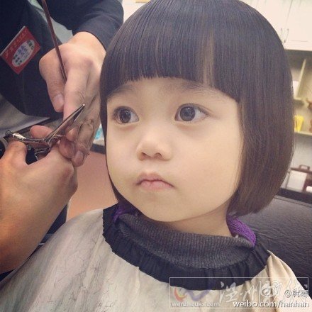 國民岳父韓寒女兒照片 韓寒女兒韓小野萌照 