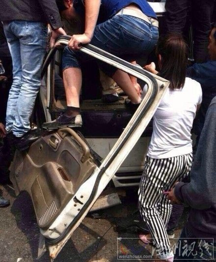 蒼南5名遭圍毆城管是臨時(shí)工 蒼南城管被打致2人休克