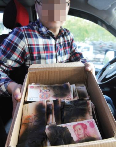 永嘉甌北老師伯用微波爐當儲錢柜，烤了一頓萬元早餐