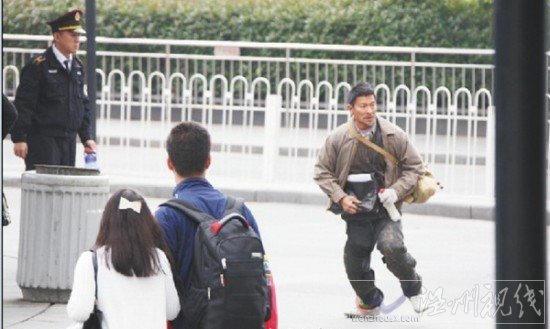 劉德華扮農民工太逼真