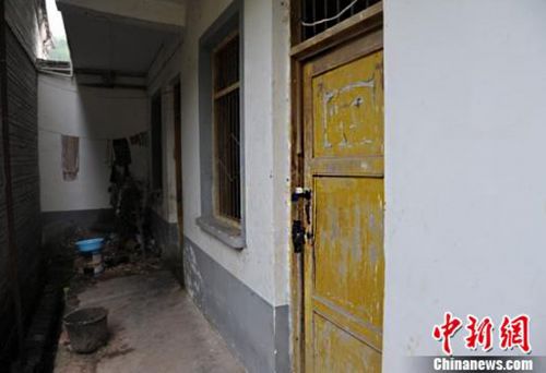 為支持四川抗震救災的賑災物資霉變