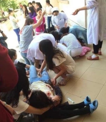 云南大學女生宿舍砍人事件 男子爬到宿舍砍傷女友和他人