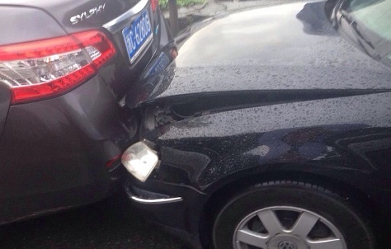 永嘉甌北山背5車連環追尾