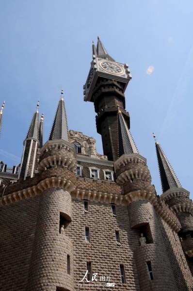 石家莊現魔法學校 外觀酷似霍格沃茲魔法學校