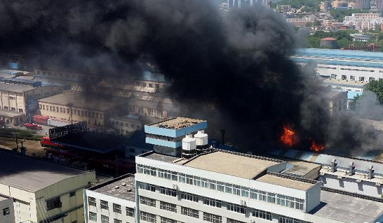 大連機車廠著火濃煙彌漫
