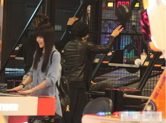 周杰倫女友疑似懷孕 兩人約會被偷拍