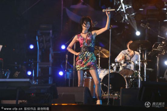 草莓音樂節張曼玉唱搖滾