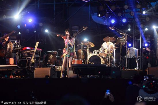 草莓音樂節張曼玉唱搖滾