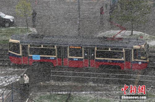 莫斯科五月飛雪