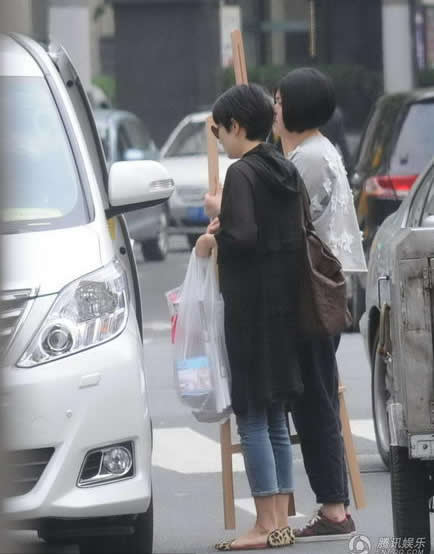 馬伊琍為大女兒買學習用品