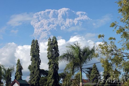 印尼火山噴發(fā)圖片