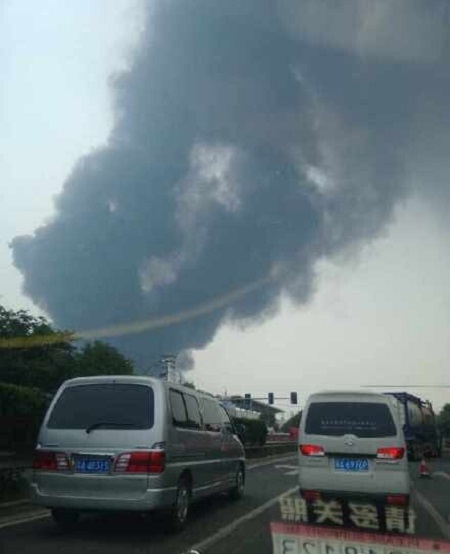 南京揚子石化爆炸 化工廠原灌油爆炸
