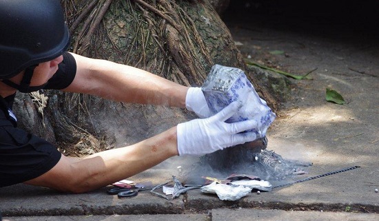 溫州爆炸 警方在拆除炸彈