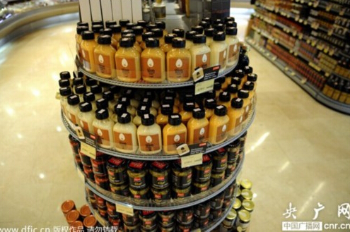 李嘉誠人造蛋上市 價格是雞蛋的一半