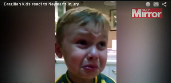 內(nèi)馬爾女友大哭 巴西小球迷痛哭