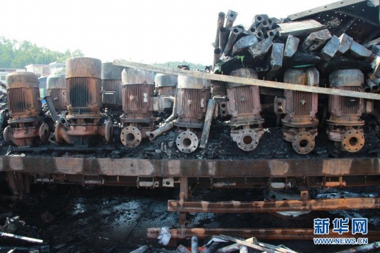 湖南高速兩車相撞燃爆