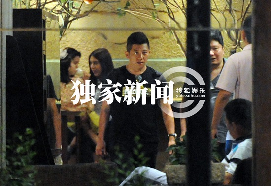 胡海泉隱婚超生多年 嬌妻女兒首曝光