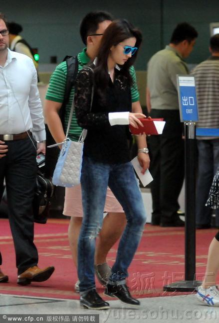 劉亦菲穿蕾絲照片