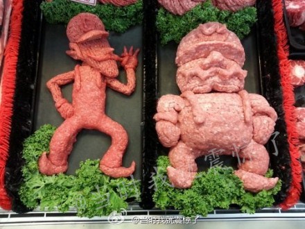 超市擺肉大叔生肉做雕塑