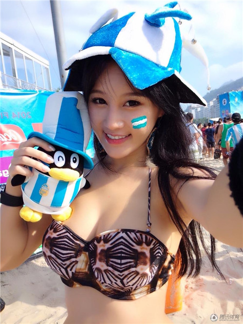 樊玲足球?qū)氊悎D片