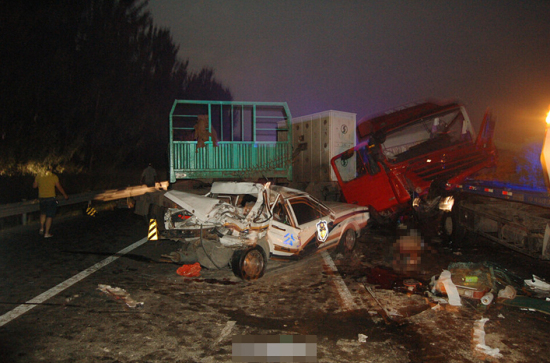 天津津薊高速車禍現場