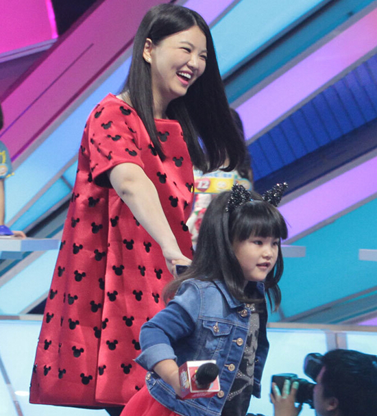 李湘帶女兒一起上節(jié)目