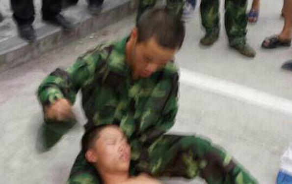 軍訓教官與師生沖突多名學生受傷