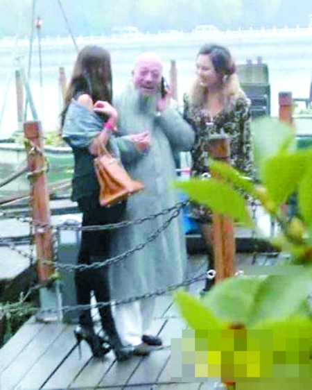 僧人船震幕后推手楊秀宇(立二拆四)受審 后海船震門主角安云霽