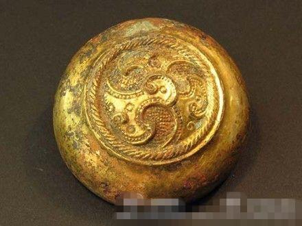 西安財院新校區(qū)挖出秦始皇祖母墓穴